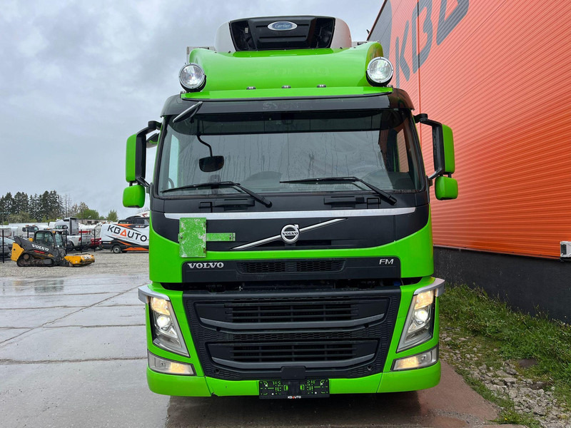 Volvo FM 370 6x2*4 SUPRA 850 / BOX L=7430 mm - Kamion hladnjača: slika Volvo FM 370 6x2*4 SUPRA 850 / BOX L=7430 mm - Kamion hladnjača Volvo FM 370 6x2*4 SUPRA 850 / BOX L=7430 mm - Kamion hladnjača: slika Volvo FM 370 6x2*4 SUPRA 850 / BOX L=7430 mm - Kamion hladnjača