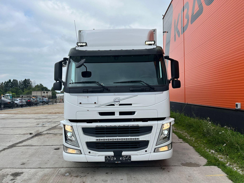 Volvo FM 410 6x2 RETARDER BOX L=7672 - Kamion sandučar: slika Volvo FM 410 6x2 RETARDER BOX L=7672 - Kamion sandučar Volvo FM 410 6x2 RETARDER BOX L=7672 - Kamion sandučar: slika Volvo FM 410 6x2 RETARDER BOX L=7672 - Kamion sandučar