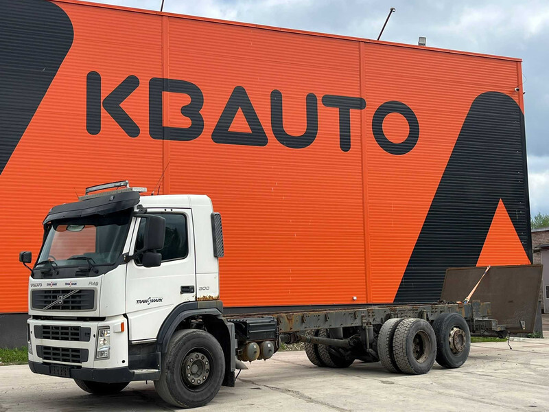 Volvo FM 9 300 6x2 CHASSIS L=8779 mm - Kamion-šasija: slika Volvo FM 9 300 6x2 CHASSIS L=8779 mm - Kamion-šasija Volvo FM 9 300 6x2 CHASSIS L=8779 mm - Kamion-šasija: slika Volvo FM 9 300 6x2 CHASSIS L=8779 mm - Kamion-šasija
