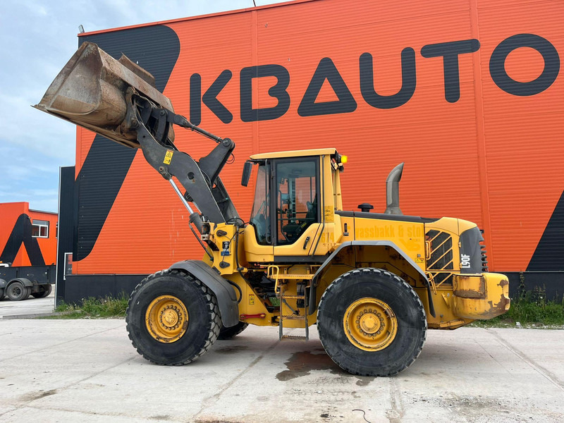 Utovarivač na kotačima Volvo L 90 F 4x4 CENTRAL LUBRICATION / AC: slika Utovarivač na kotačima Volvo L 90 F 4x4 CENTRAL LUBRICATION / AC