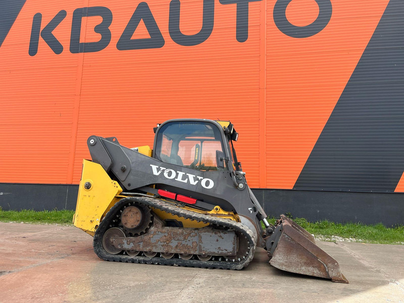 Volvo MCT 125 C T4 - Utovarivač gusjeničar: slika Volvo MCT 125 C T4 - Utovarivač gusjeničar Volvo MCT 125 C T4 - Utovarivač gusjeničar: slika Volvo MCT 125 C T4 - Utovarivač gusjeničar