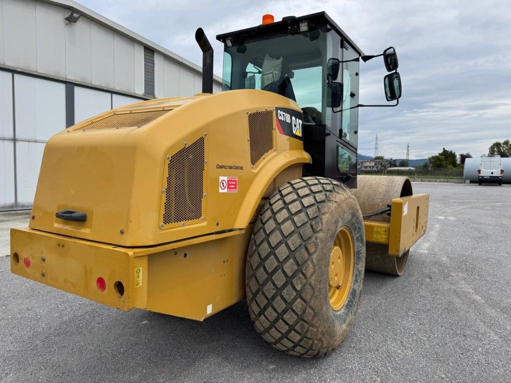 Caterpillar CS78B - Kompaktor: slika Caterpillar CS78B - Kompaktor Caterpillar CS78B - Kompaktor: slika Caterpillar CS78B - Kompaktor