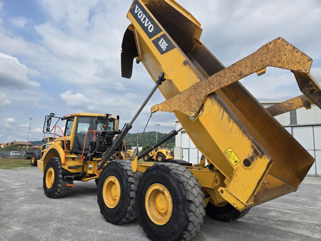 Zglobni istovarivač Volvo A30G: slika Zglobni istovarivač Volvo A30G