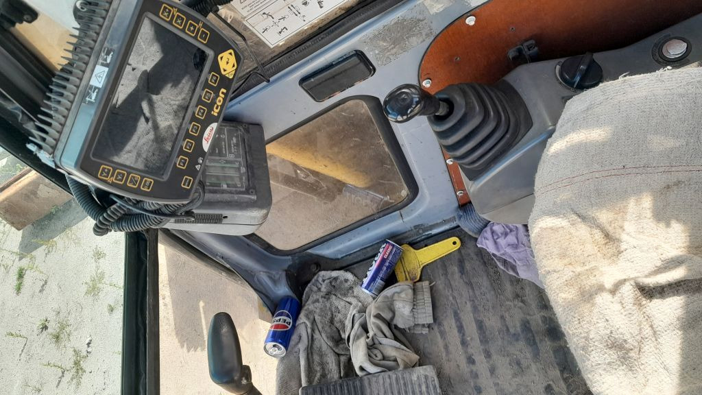 Bager gusjeničar KOBELCO SK430LCIII - zasięg 21 m: slika Bager gusjeničar KOBELCO SK430LCIII - zasięg 21 m Bager gusjeničar KOBELCO SK430LCIII - zasięg 21 m: slika Bager gusjeničar KOBELCO SK430LCIII - zasięg 21 m