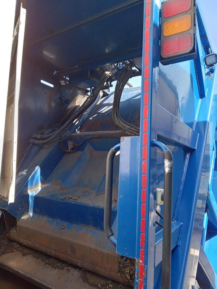 DAF Superstructure garbage truck MOL VDK PUSHER 20m3 - Kamion za odvoz smeća: slika DAF Superstructure garbage truck MOL VDK PUSHER 20m3 - Kamion za odvoz smeća DAF Superstructure garbage truck MOL VDK PUSHER 20m3 - Kamion za odvoz smeća: slika DAF Superstructure garbage truck MOL VDK PUSHER 20m3 - Kamion za odvoz smeća