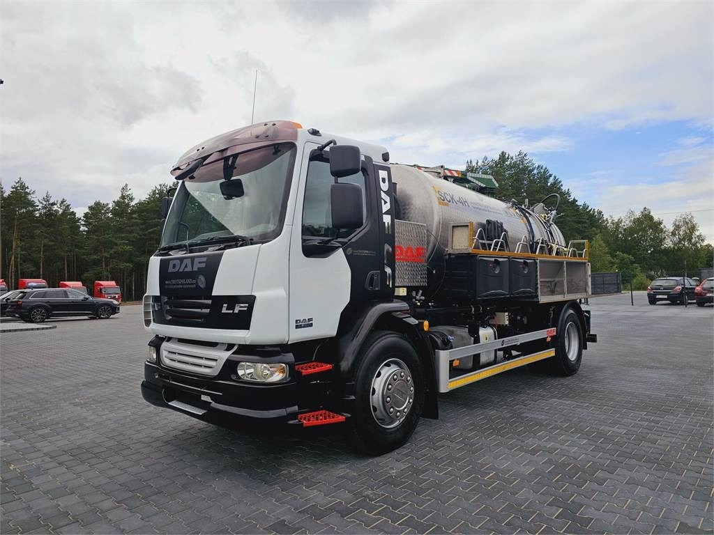 DAF WUKO SCK-4HW for collecting waste liquid separator - Vakum kamion: slika DAF WUKO SCK-4HW for collecting waste liquid separator - Vakum kamion DAF WUKO SCK-4HW for collecting waste liquid separator - Vakum kamion: slika DAF WUKO SCK-4HW for collecting waste liquid separator - Vakum kamion