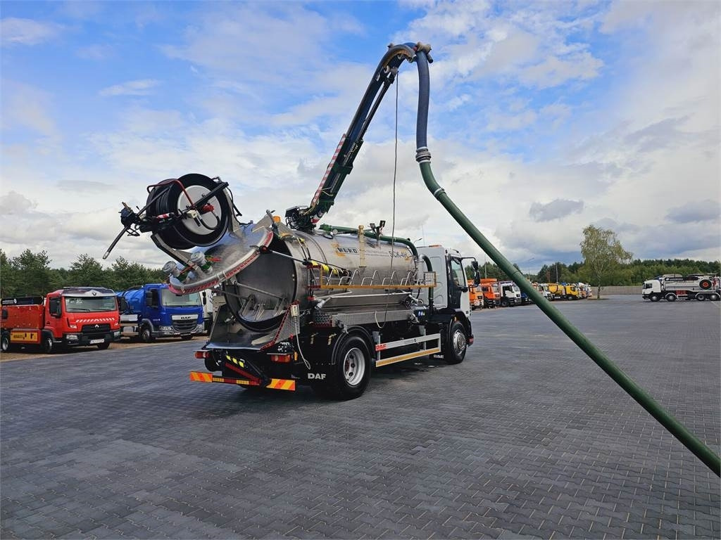 DAF WUKO SCK-4HW for collecting waste liquid separator - Vakum kamion: slika DAF WUKO SCK-4HW for collecting waste liquid separator - Vakum kamion DAF WUKO SCK-4HW for collecting waste liquid separator - Vakum kamion: slika DAF WUKO SCK-4HW for collecting waste liquid separator - Vakum kamion