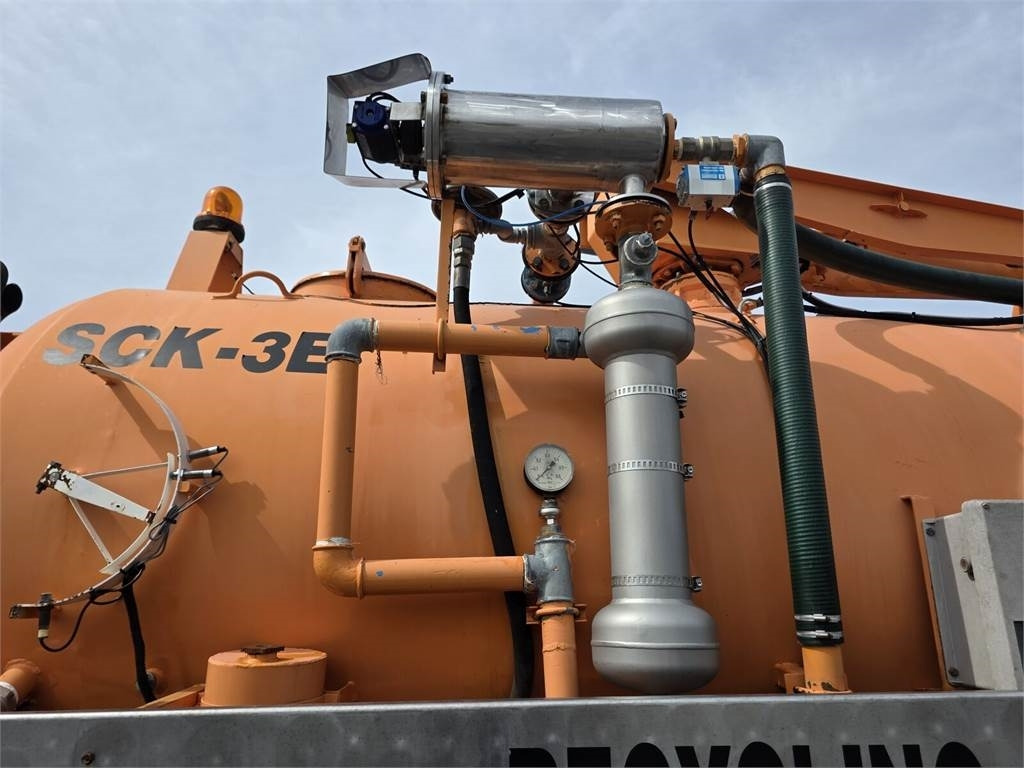 Vakum kamion Jelcz WUKO SCK-3E RECYCLING for collecting liquid: slika Vakum kamion Jelcz WUKO SCK-3E RECYCLING for collecting liquid