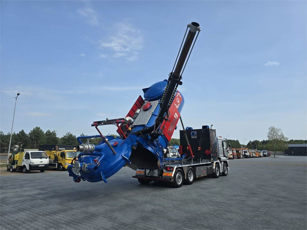 MAN Disab Centurion P210/9 ADR Vacuum suction-blowing - Vakum kamion: slika MAN Disab Centurion P210/9 ADR Vacuum suction-blowing - Vakum kamion MAN Disab Centurion P210/9 ADR Vacuum suction-blowing - Vakum kamion: slika MAN Disab Centurion P210/9 ADR Vacuum suction-blowing - Vakum kamion