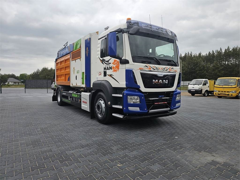 MAN RSP ESE 18/4-KM Saugbagger vacuum cleaner excavato - Vakum kamion: slika MAN RSP ESE 18/4-KM Saugbagger vacuum cleaner excavato - Vakum kamion MAN RSP ESE 18/4-KM Saugbagger vacuum cleaner excavato - Vakum kamion: slika MAN RSP ESE 18/4-KM Saugbagger vacuum cleaner excavato - Vakum kamion