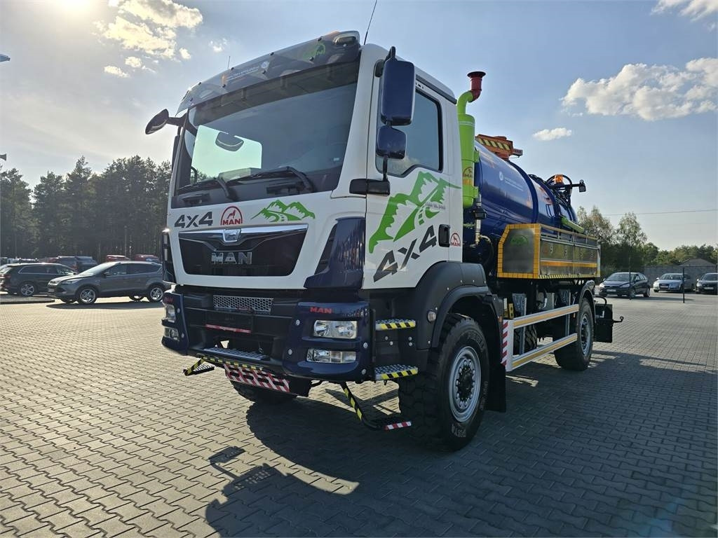 MAN TGM 4x4 GAMON PW8 for collecting liquid waste sepa - Vakum kamion: slika MAN TGM 4x4 GAMON PW8 for collecting liquid waste sepa - Vakum kamion MAN TGM 4x4 GAMON PW8 for collecting liquid waste sepa - Vakum kamion: slika MAN TGM 4x4 GAMON PW8 for collecting liquid waste sepa - Vakum kamion