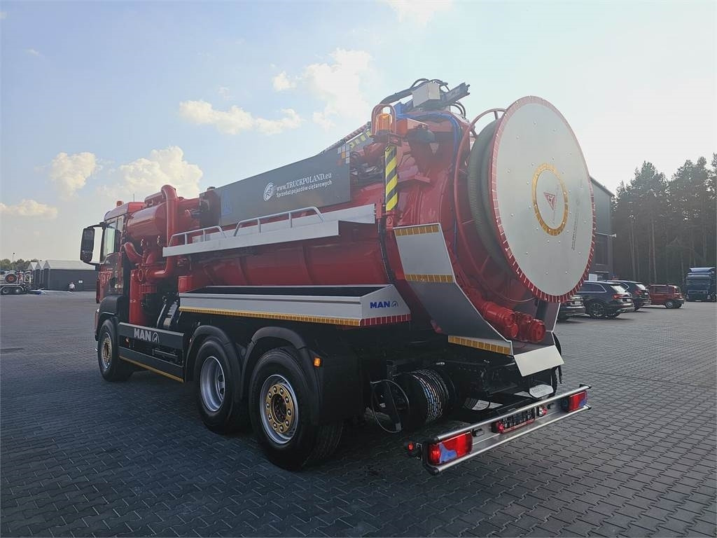 MAN WUKO LARSEN for collecting liquid waste - Vakum kamion: slika MAN WUKO LARSEN for collecting liquid waste - Vakum kamion MAN WUKO LARSEN for collecting liquid waste - Vakum kamion: slika MAN WUKO LARSEN for collecting liquid waste - Vakum kamion