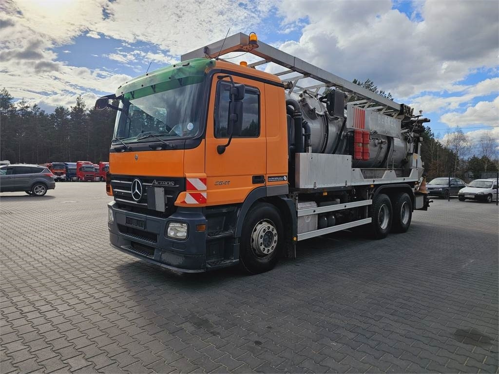 Mercedes-Benz WUKO KROLL COMBI FOR SEWER CLEANING - Vakum kamion: slika Mercedes-Benz WUKO KROLL COMBI FOR SEWER CLEANING - Vakum kamion Mercedes-Benz WUKO KROLL COMBI FOR SEWER CLEANING - Vakum kamion: slika Mercedes-Benz WUKO KROLL COMBI FOR SEWER CLEANING - Vakum kamion