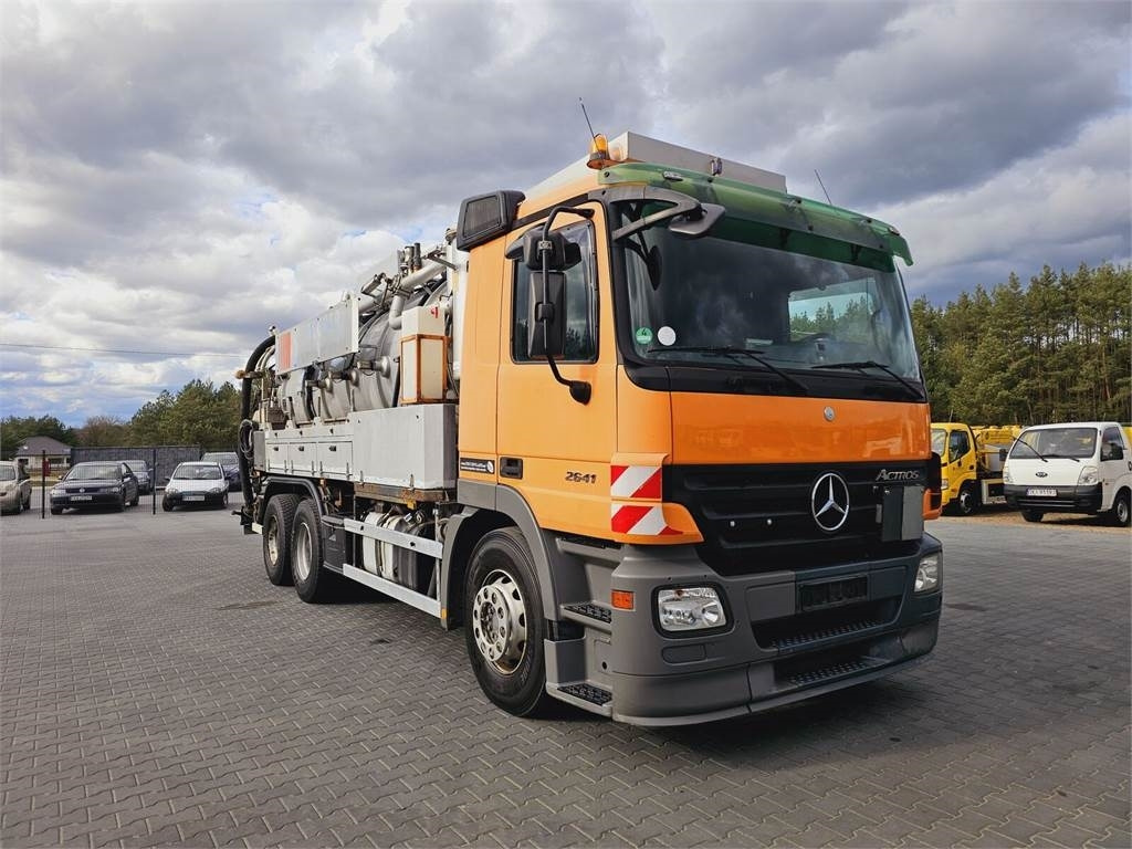 Mercedes-Benz WUKO KROLL COMBI FOR SEWER CLEANING - Vakum kamion: slika Mercedes-Benz WUKO KROLL COMBI FOR SEWER CLEANING - Vakum kamion Mercedes-Benz WUKO KROLL COMBI FOR SEWER CLEANING - Vakum kamion: slika Mercedes-Benz WUKO KROLL COMBI FOR SEWER CLEANING - Vakum kamion