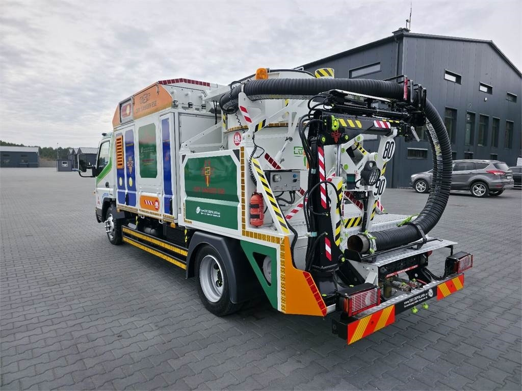 Mitsubishi CANTER odkurzacz koparka ssąca Saugbagger CITY SAU - Vakum kamion: slika Mitsubishi CANTER odkurzacz koparka ssąca Saugbagger CITY SAU - Vakum kamion Mitsubishi CANTER odkurzacz koparka ssąca Saugbagger CITY SAU - Vakum kamion: slika Mitsubishi CANTER odkurzacz koparka ssąca Saugbagger CITY SAU - Vakum kamion