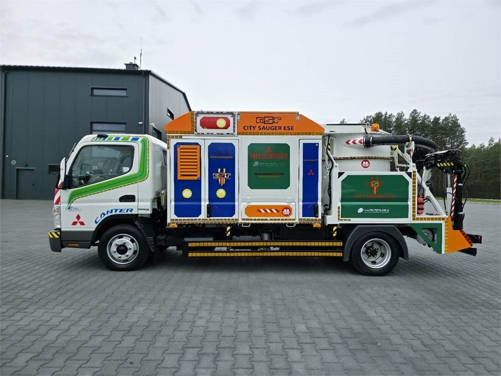 Mitsubishi CANTER odkurzacz koparka ssąca Saugbagger CITY SAU - Vakum kamion: slika Mitsubishi CANTER odkurzacz koparka ssąca Saugbagger CITY SAU - Vakum kamion Mitsubishi CANTER odkurzacz koparka ssąca Saugbagger CITY SAU - Vakum kamion: slika Mitsubishi CANTER odkurzacz koparka ssąca Saugbagger CITY SAU - Vakum kamion