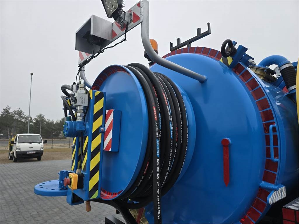 Vakum kamion Mitsubishi RIONED COMBI WUKO: slika Vakum kamion Mitsubishi RIONED COMBI WUKO