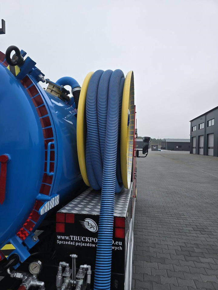 Vakum kamion Mitsubishi RIONED COMBI WUKO: slika Vakum kamion Mitsubishi RIONED COMBI WUKO