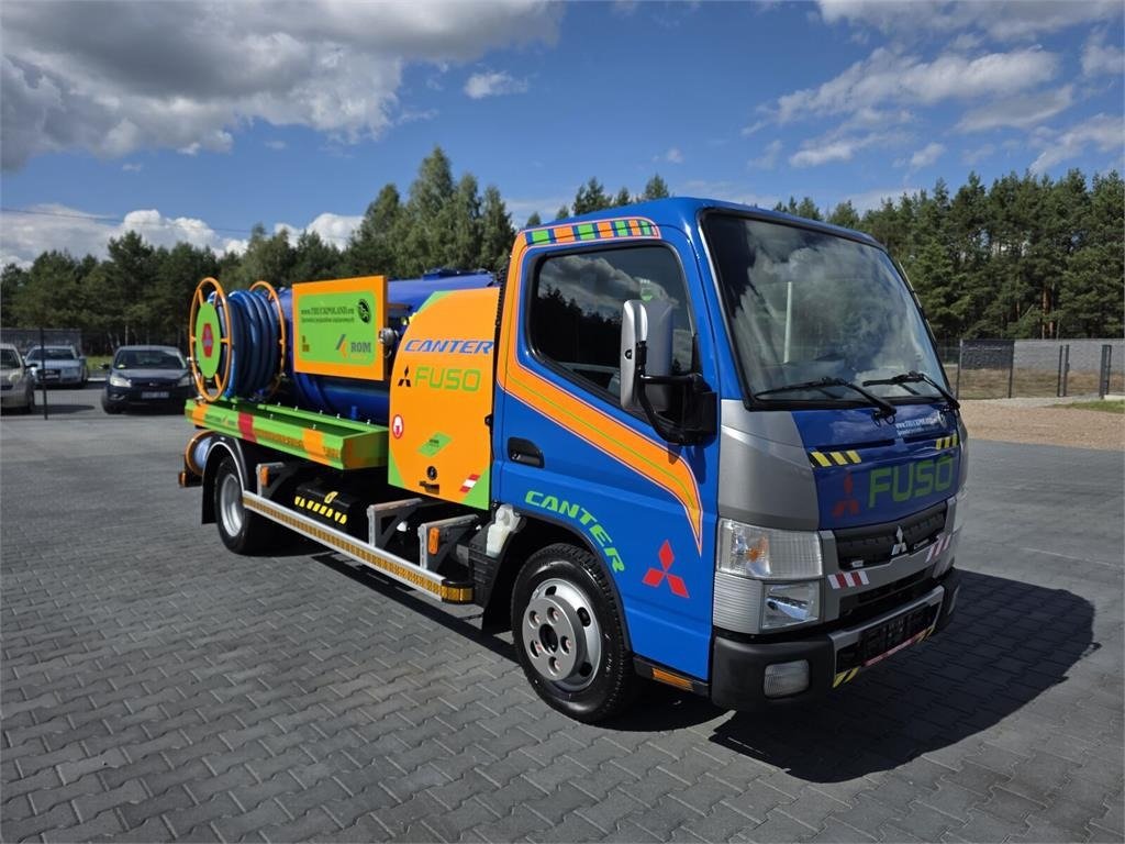 Mitsubishi ROM SMART COMBI WUKO HOT WATER FOR CLEANING SEWAGE - Vakum kamion: slika Mitsubishi ROM SMART COMBI WUKO HOT WATER FOR CLEANING SEWAGE - Vakum kamion Mitsubishi ROM SMART COMBI WUKO HOT WATER FOR CLEANING SEWAGE - Vakum kamion: slika Mitsubishi ROM SMART COMBI WUKO HOT WATER FOR CLEANING SEWAGE - Vakum kamion