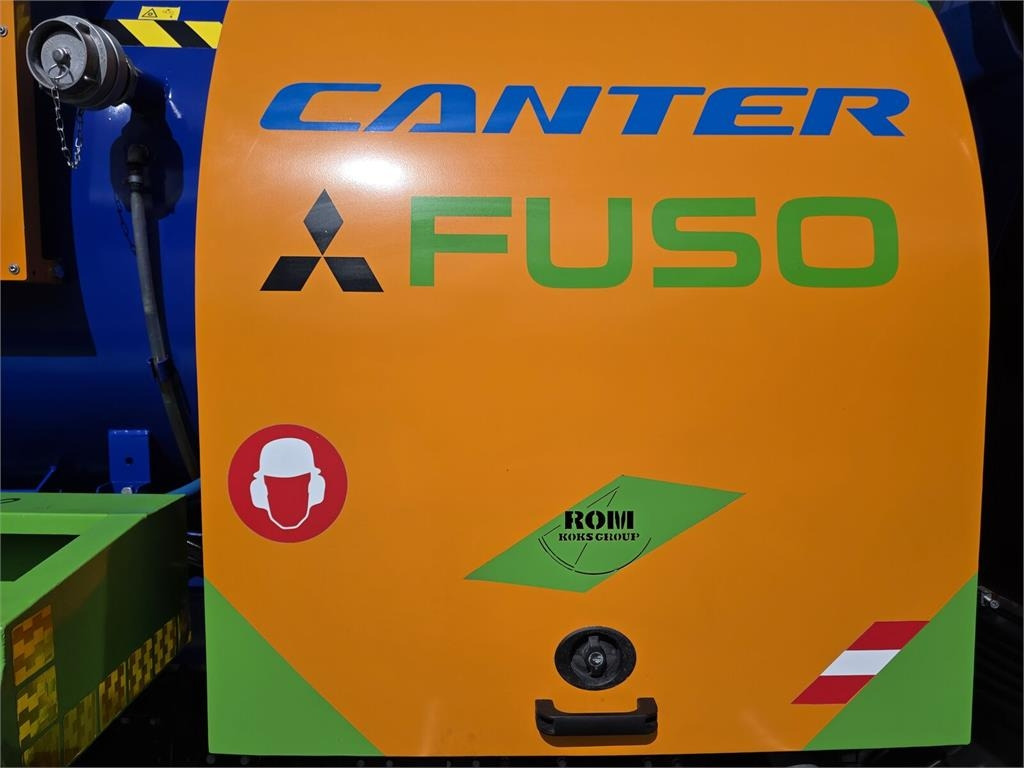 Vakum kamion Mitsubishi ROM SMART COMBI WUKO HOT WATER FOR CLEANING SEWAGE: slika Vakum kamion Mitsubishi ROM SMART COMBI WUKO HOT WATER FOR CLEANING SEWAGE