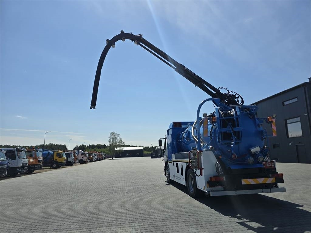 Zakup Renault 4x2 WUKO RIVARD for collecting liquid waste  Renault 4x2 WUKO RIVARD for collecting liquid waste: slika Zakup Renault 4x2 WUKO RIVARD for collecting liquid waste  Renault 4x2 WUKO RIVARD for collecting liquid waste