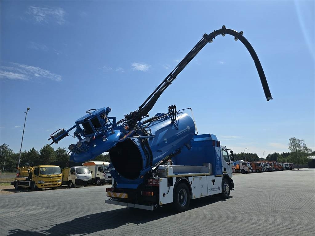 Renault 4x2 WUKO RIVARD for collecting liquid waste - Vakum kamion: slika Renault 4x2 WUKO RIVARD for collecting liquid waste - Vakum kamion Renault 4x2 WUKO RIVARD for collecting liquid waste - Vakum kamion: slika Renault 4x2 WUKO RIVARD for collecting liquid waste - Vakum kamion