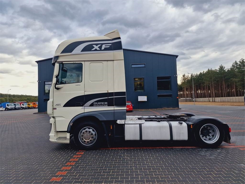 DAF XF 106 460 - Tegljač: slika DAF XF 106 460 - Tegljač DAF XF 106 460 - Tegljač: slika DAF XF 106 460 - Tegljač