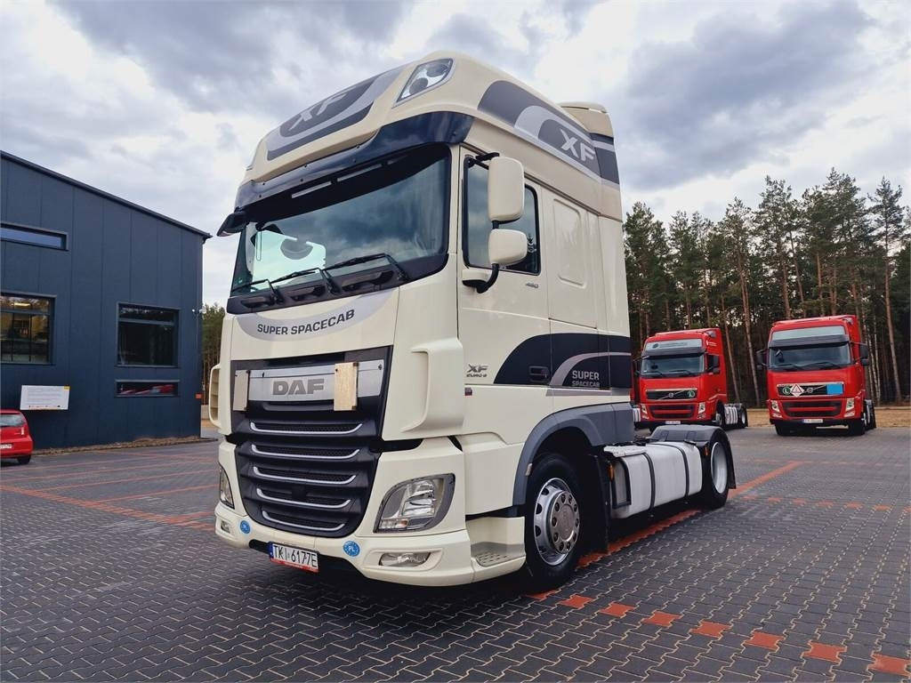 DAF XF 106 460 - Tegljač: slika DAF XF 106 460 - Tegljač DAF XF 106 460 - Tegljač: slika DAF XF 106 460 - Tegljač