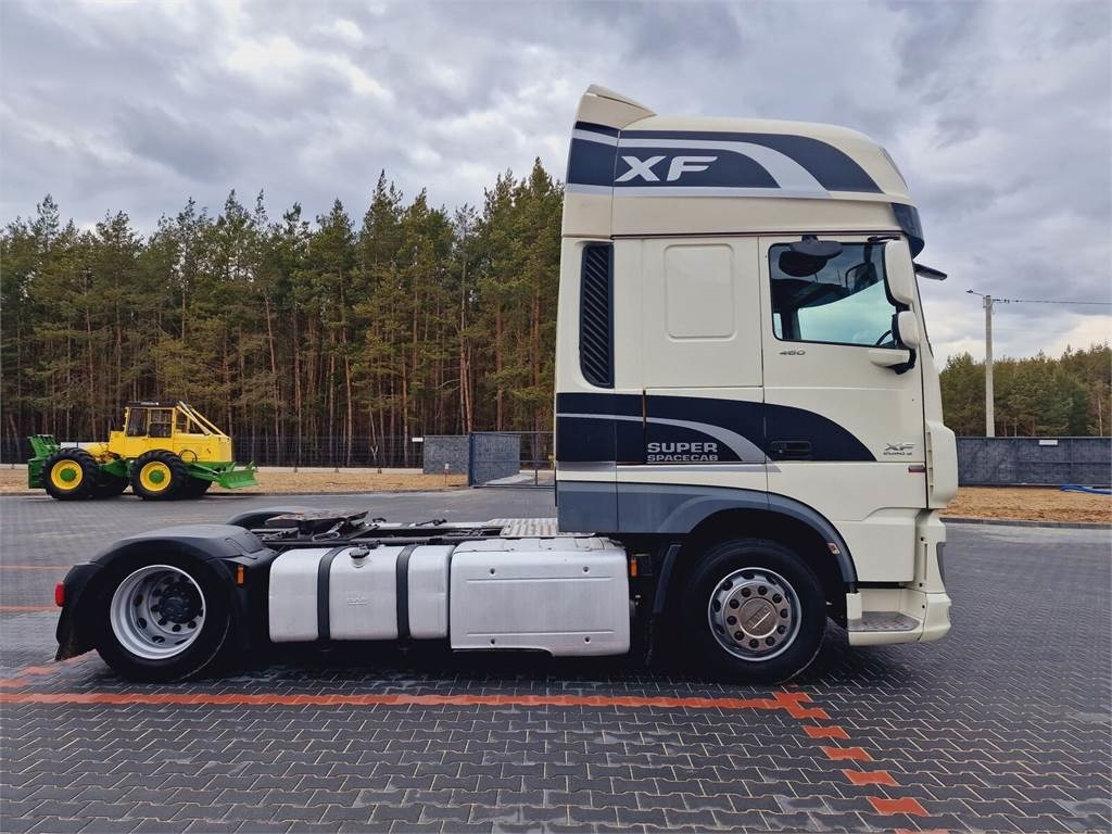 DAF XF 106 460 - Tegljač: slika DAF XF 106 460 - Tegljač DAF XF 106 460 - Tegljač: slika DAF XF 106 460 - Tegljač