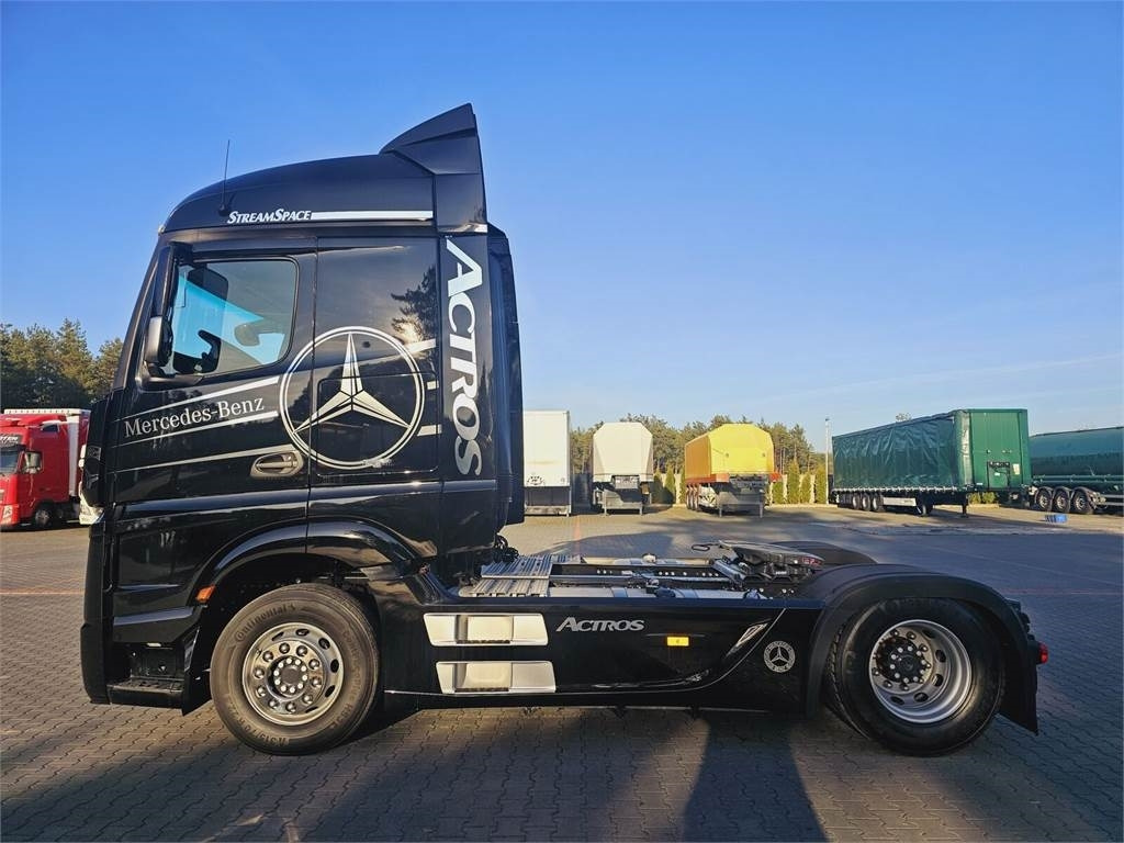 Mercedes-Benz ACTROS 1843  - Tegljač: slika Mercedes-Benz ACTROS 1843  - Tegljač Mercedes-Benz ACTROS 1843  - Tegljač: slika Mercedes-Benz ACTROS 1843  - Tegljač