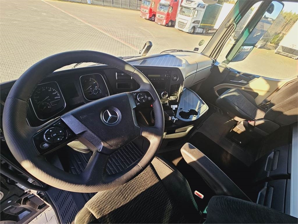 Mercedes-Benz ACTROS 1843 - Tegljač: slika Mercedes-Benz ACTROS 1843 - Tegljač Mercedes-Benz ACTROS 1843 - Tegljač: slika Mercedes-Benz ACTROS 1843 - Tegljač