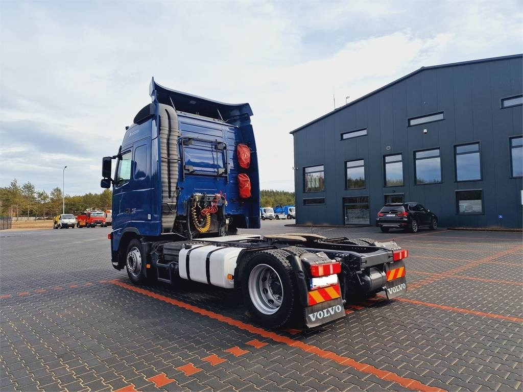 Volvo FH 13 440 - Tegljač: slika Volvo FH 13 440 - Tegljač Volvo FH 13 440 - Tegljač: slika Volvo FH 13 440 - Tegljač