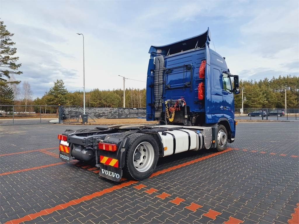 Volvo FH 13 440 - Tegljač: slika Volvo FH 13 440 - Tegljač Volvo FH 13 440 - Tegljač: slika Volvo FH 13 440 - Tegljač