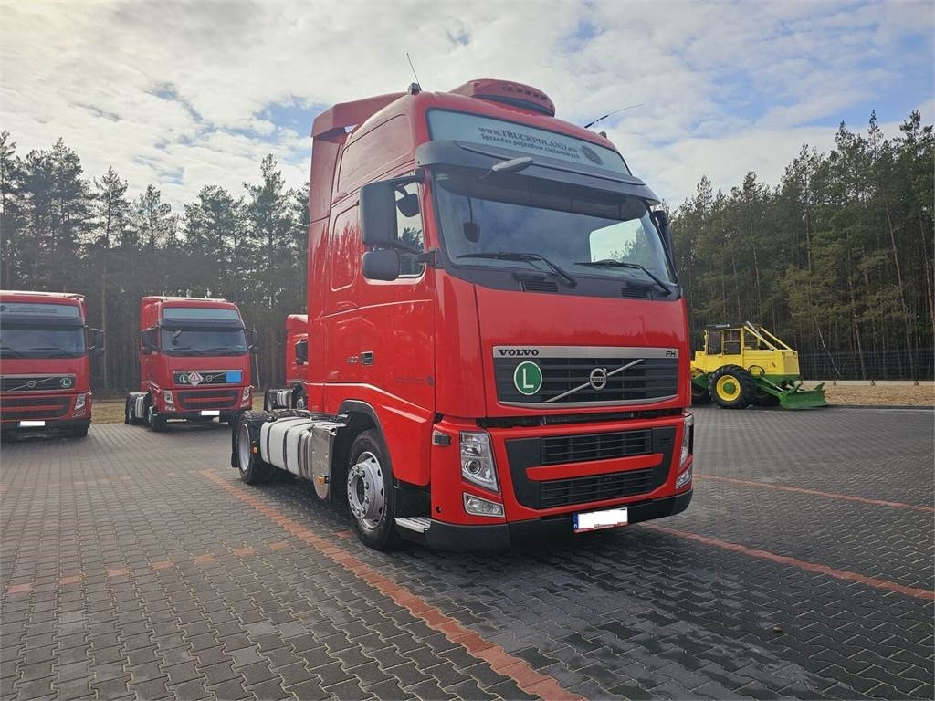 Volvo FH13 XXL EURO 5 2011 + KRONE MEGA RAISE - Tegljač: slika Volvo FH13 XXL EURO 5 2011 + KRONE MEGA RAISE - Tegljač Volvo FH13 XXL EURO 5 2011 + KRONE MEGA RAISE - Tegljač: slika Volvo FH13 XXL EURO 5 2011 + KRONE MEGA RAISE - Tegljač