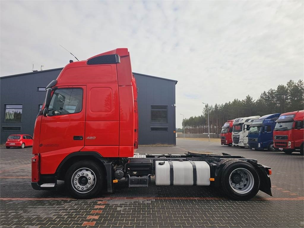 Volvo FH13 XXL EURO 5 2011 + KRONE MEGA RAISE - Tegljač: slika Volvo FH13 XXL EURO 5 2011 + KRONE MEGA RAISE - Tegljač Volvo FH13 XXL EURO 5 2011 + KRONE MEGA RAISE - Tegljač: slika Volvo FH13 XXL EURO 5 2011 + KRONE MEGA RAISE - Tegljač