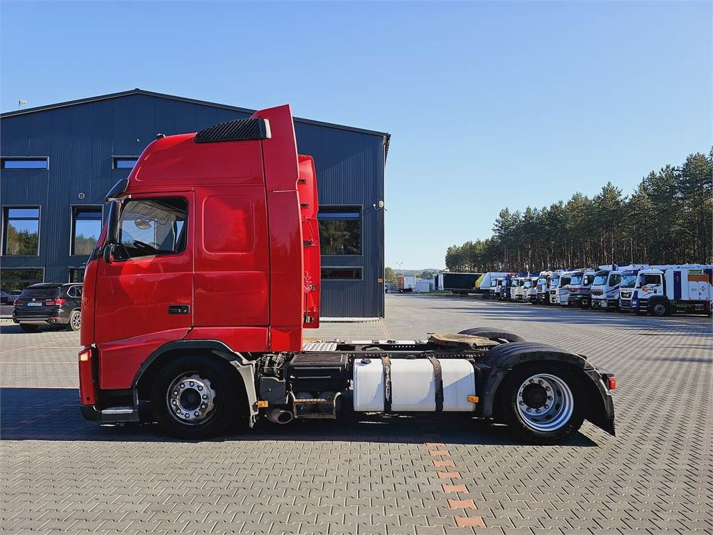 Volvo FH13 XXL MANUAL 420 EURO 5 2011 r MEGA LOW DECK - Tegljač: slika Volvo FH13 XXL MANUAL 420 EURO 5 2011 r MEGA LOW DECK - Tegljač Volvo FH13 XXL MANUAL 420 EURO 5 2011 r MEGA LOW DECK - Tegljač: slika Volvo FH13 XXL MANUAL 420 EURO 5 2011 r MEGA LOW DECK - Tegljač