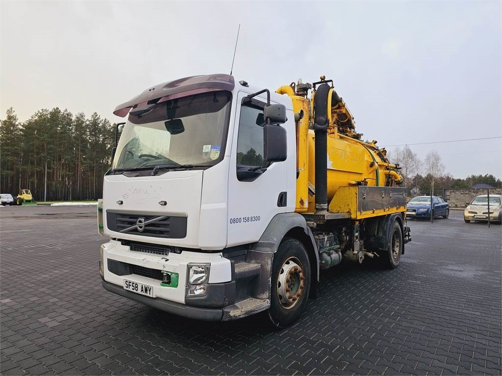 Volvo FULLER TANKERS 2008 WUKO for collecting liquid was - Vakum kamion: slika Volvo FULLER TANKERS 2008 WUKO for collecting liquid was - Vakum kamion Volvo FULLER TANKERS 2008 WUKO for collecting liquid was - Vakum kamion: slika Volvo FULLER TANKERS 2008 WUKO for collecting liquid was - Vakum kamion