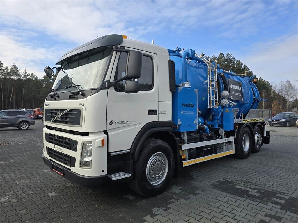 Volvo JOSKIN WUKO FOR CLEANING COMBI - Vakum kamion: slika Volvo JOSKIN WUKO FOR CLEANING COMBI - Vakum kamion Volvo JOSKIN WUKO FOR CLEANING COMBI - Vakum kamion: slika Volvo JOSKIN WUKO FOR CLEANING COMBI - Vakum kamion