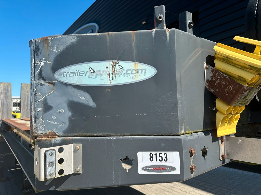 Faymonville Multimax 4 achs tieflader / ausziehbar Faymonville Multimax 4 achs tieflader / ausziehbar - Poluprikolica s niskim utovarivačem: slika Faymonville Multimax 4 achs tieflader / ausziehbar Faymonville Multimax 4 achs tieflader / ausziehbar - Poluprikolica s niskim utovarivačem Faymonville Multimax 4 achs tieflader / ausziehbar Faymonville Multimax 4 achs tieflader / ausziehbar - Poluprikolica s niskim utovarivačem: slika Faymonville Multimax 4 achs tieflader / ausziehbar Faymonville Multimax 4 achs tieflader / ausziehbar - Poluprikolica s niskim utovarivačem