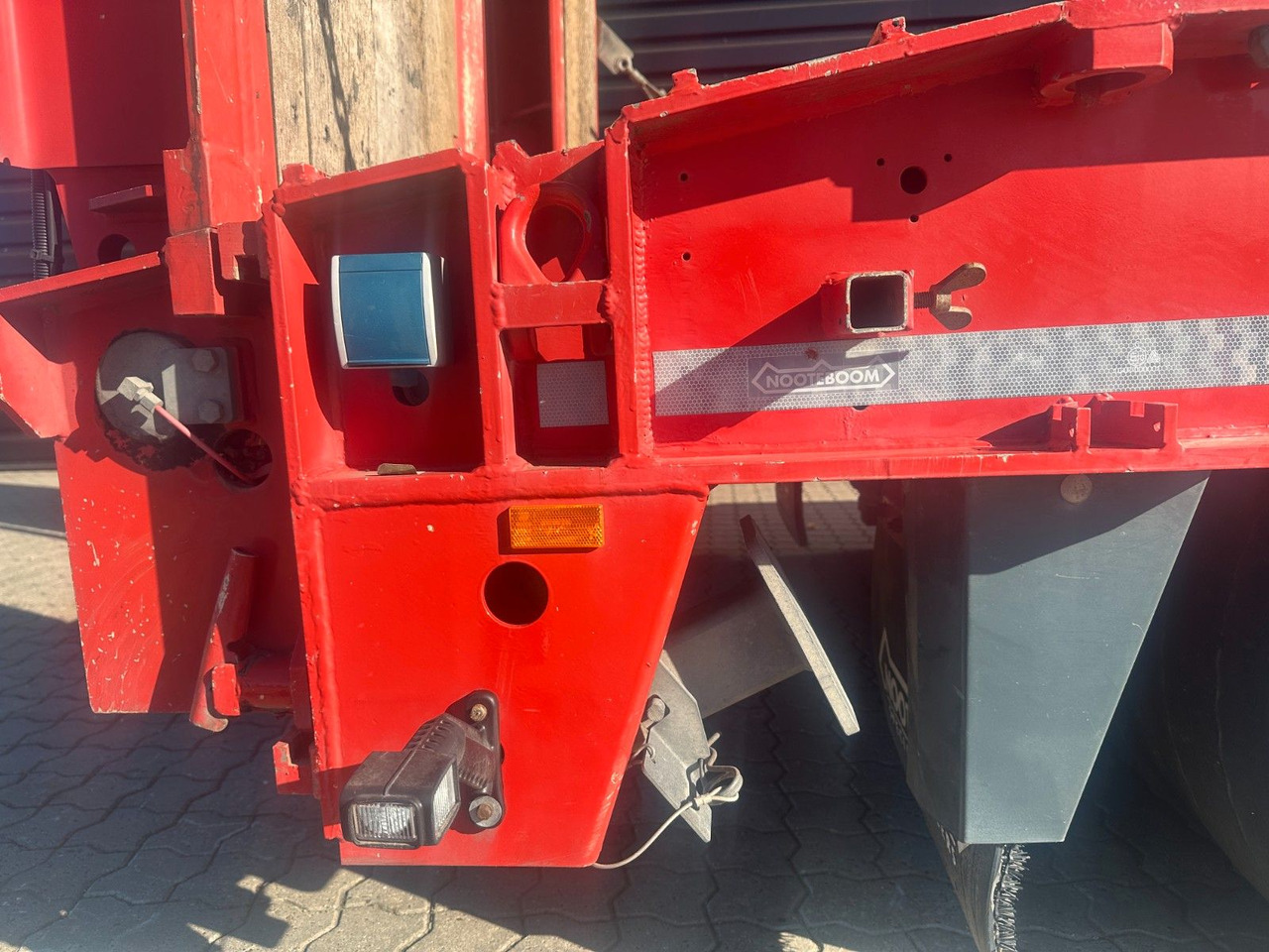 Nooteboom 4 achs anhänger / Doppelt rampen - Prikolica s niskim utovarivačem: slika Nooteboom 4 achs anhänger / Doppelt rampen - Prikolica s niskim utovarivačem Nooteboom 4 achs anhänger / Doppelt rampen - Prikolica s niskim utovarivačem: slika Nooteboom 4 achs anhänger / Doppelt rampen - Prikolica s niskim utovarivačem