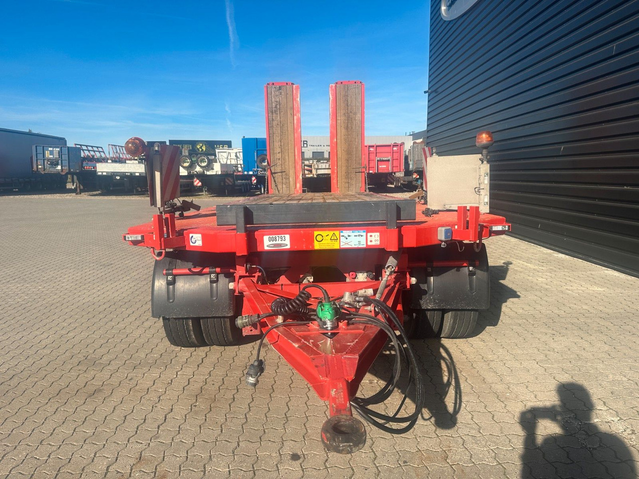 Prikolica s niskim utovarivačem Nooteboom 4 achs anhänger / Doppelt rampen: slika Prikolica s niskim utovarivačem Nooteboom 4 achs anhänger / Doppelt rampen