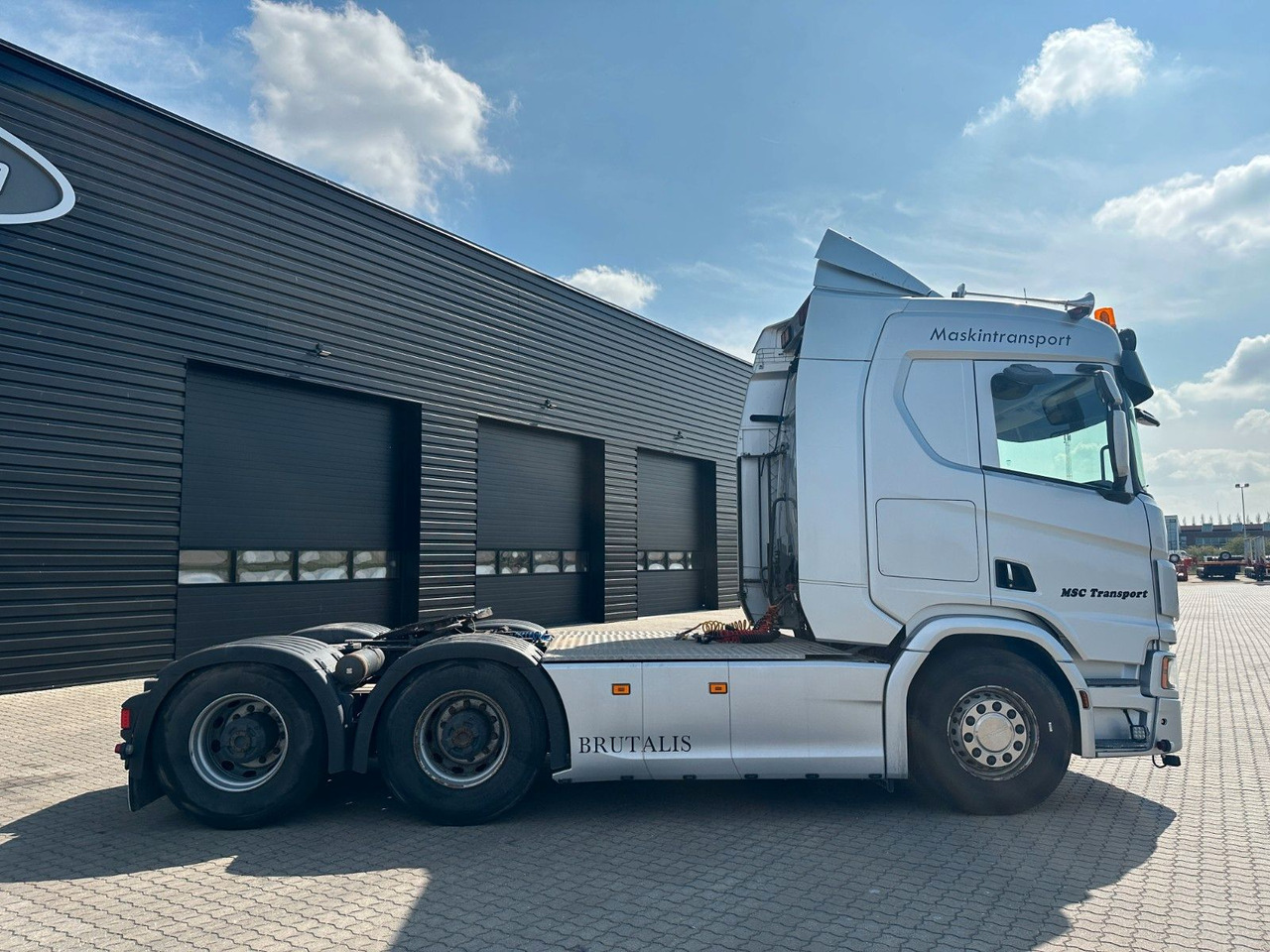 Scania R 730 6x4 Scania R 730 V8 6x4 - Tegljač: slika Scania R 730 6x4 Scania R 730 V8 6x4 - Tegljač Scania R 730 6x4 Scania R 730 V8 6x4 - Tegljač: slika Scania R 730 6x4 Scania R 730 V8 6x4 - Tegljač