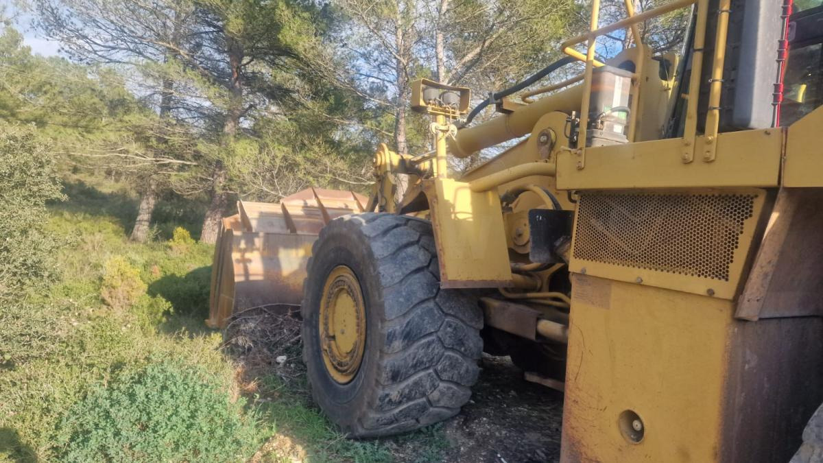 Caterpillar 988G - Utovarivač na kotačima: slika Caterpillar 988G - Utovarivač na kotačima Caterpillar 988G - Utovarivač na kotačima: slika Caterpillar 988G - Utovarivač na kotačima