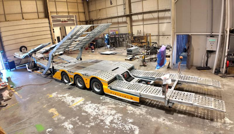 Eroglu 3 Axle Trucks Carriers - Poluprikolica za prijevoz automobila: slika Eroglu 3 Axle Trucks Carriers - Poluprikolica za prijevoz automobila Eroglu 3 Axle Trucks Carriers - Poluprikolica za prijevoz automobila: slika Eroglu 3 Axle Trucks Carriers - Poluprikolica za prijevoz automobila