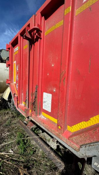 Fruehauf S3A63B2 - Kiper poluprikolica: slika Fruehauf S3A63B2 - Kiper poluprikolica Fruehauf S3A63B2 - Kiper poluprikolica: slika Fruehauf S3A63B2 - Kiper poluprikolica