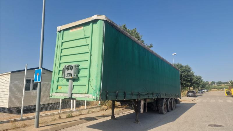 Fruehauf TX 34 CS - Poluprikolica s ceradom: slika Fruehauf TX 34 CS - Poluprikolica s ceradom Fruehauf TX 34 CS - Poluprikolica s ceradom: slika Fruehauf TX 34 CS - Poluprikolica s ceradom