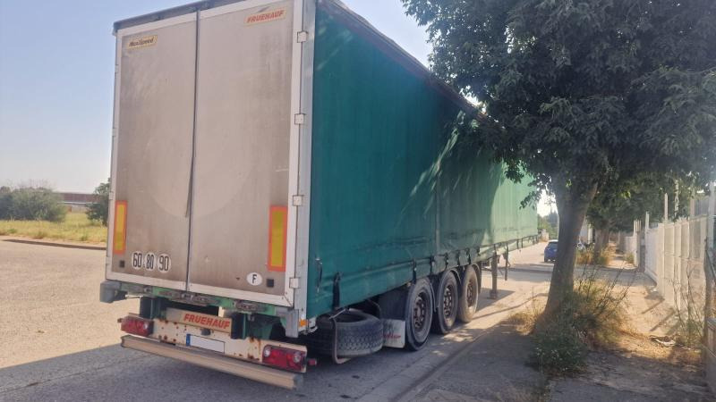 Fruehauf TX 34 CS - Poluprikolica s ceradom: slika Fruehauf TX 34 CS - Poluprikolica s ceradom Fruehauf TX 34 CS - Poluprikolica s ceradom: slika Fruehauf TX 34 CS - Poluprikolica s ceradom