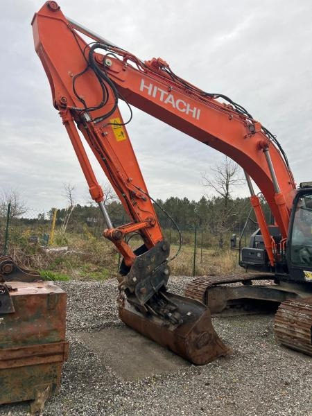 Hitachi ZX210LC 6 - Bager gusjeničar: slika Hitachi ZX210LC 6 - Bager gusjeničar Hitachi ZX210LC 6 - Bager gusjeničar: slika Hitachi ZX210LC 6 - Bager gusjeničar