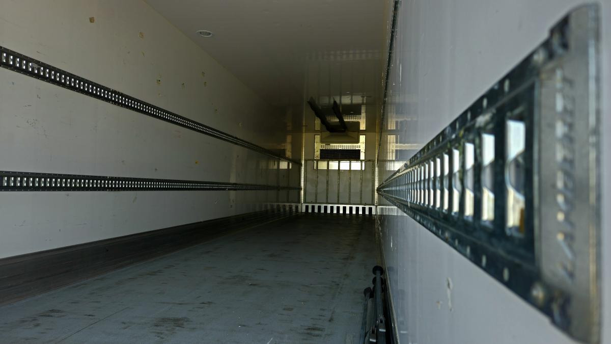 Schmitz Cargobull / Chereau / Lamberet (Location / Rent) - Poluprikolica hladnjača: slika Schmitz Cargobull / Chereau / Lamberet (Location / Rent) - Poluprikolica hladnjača Schmitz Cargobull / Chereau / Lamberet (Location / Rent) - Poluprikolica hladnjača: slika Schmitz Cargobull / Chereau / Lamberet (Location / Rent) - Poluprikolica hladnjača