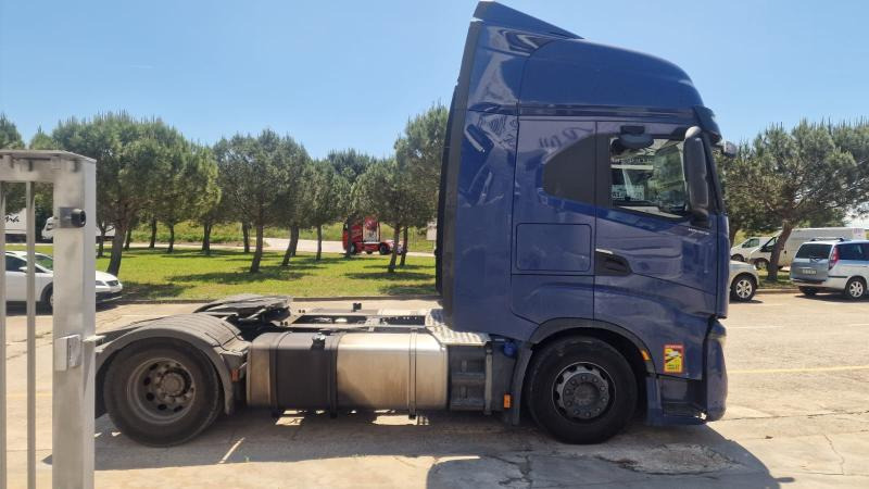 Iveco S-WAY 490 - Tegljač: slika Iveco S-WAY 490 - Tegljač Iveco S-WAY 490 - Tegljač: slika Iveco S-WAY 490 - Tegljač